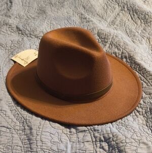 Classy Mauve Brimmed Hat